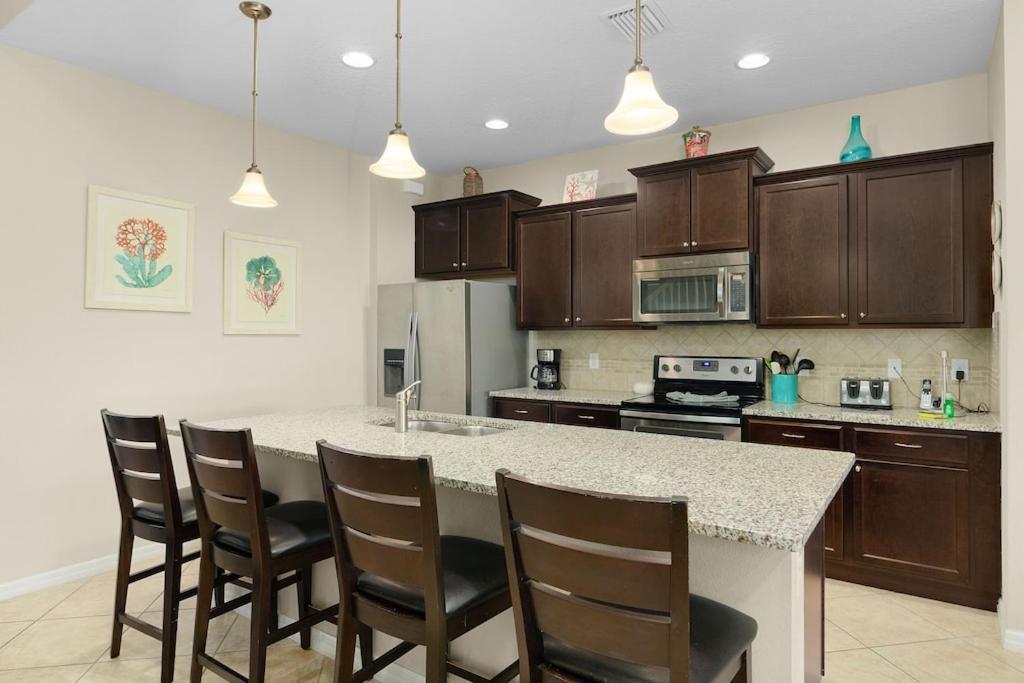 A Whole New World Villa Kissimmee Exterior photo
